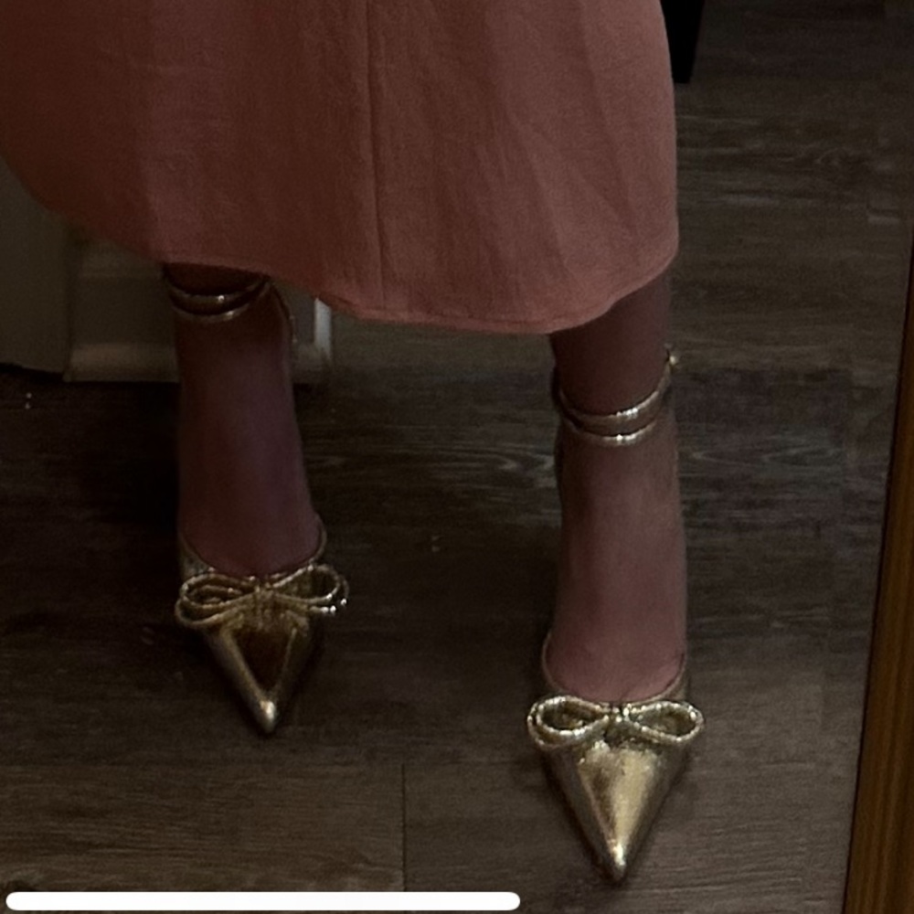 Steve Madden Holiday Gold Pointed Toe Heels with Bow